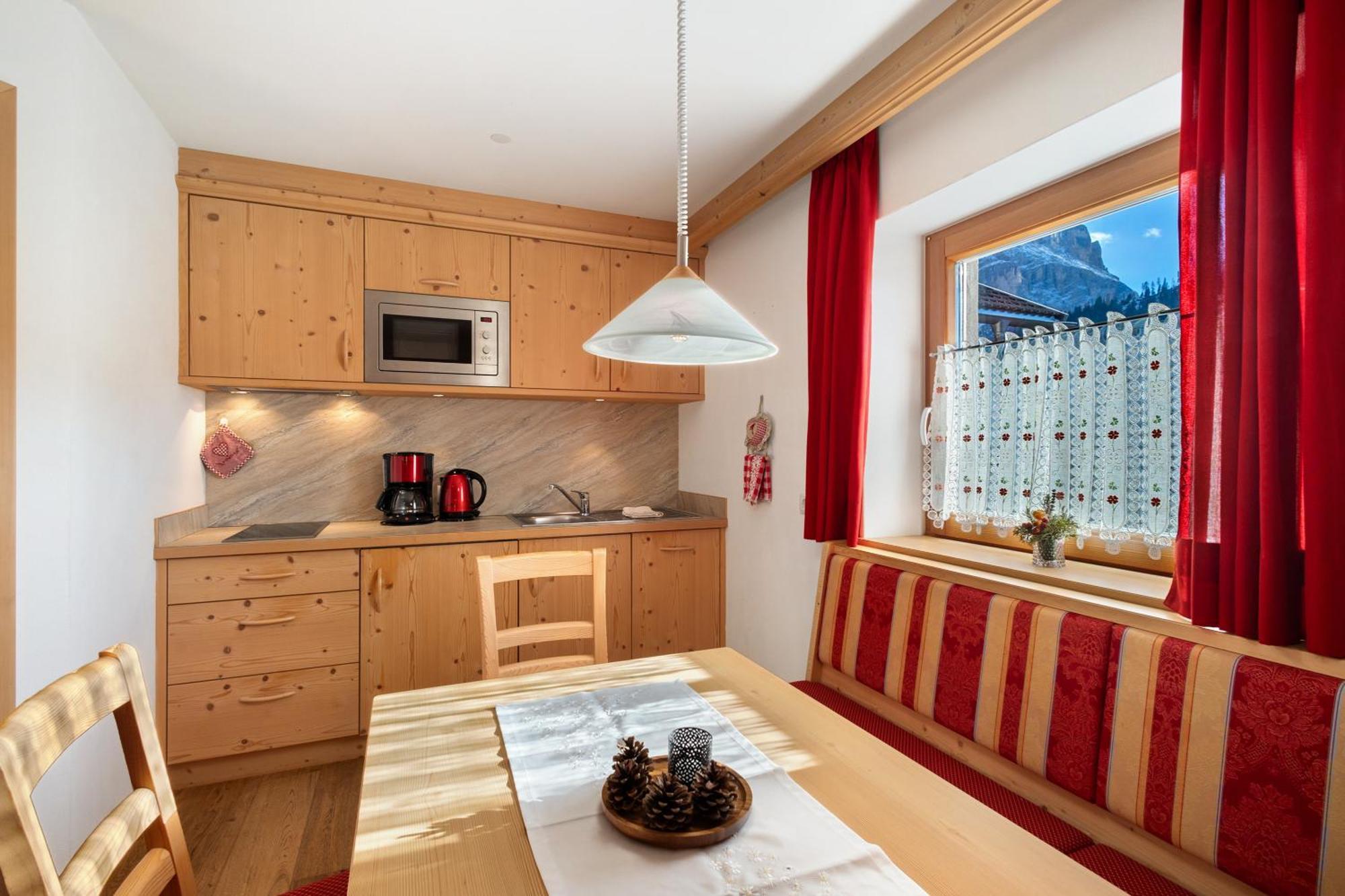 Maierhof Villa Ла Вале Екстериор снимка