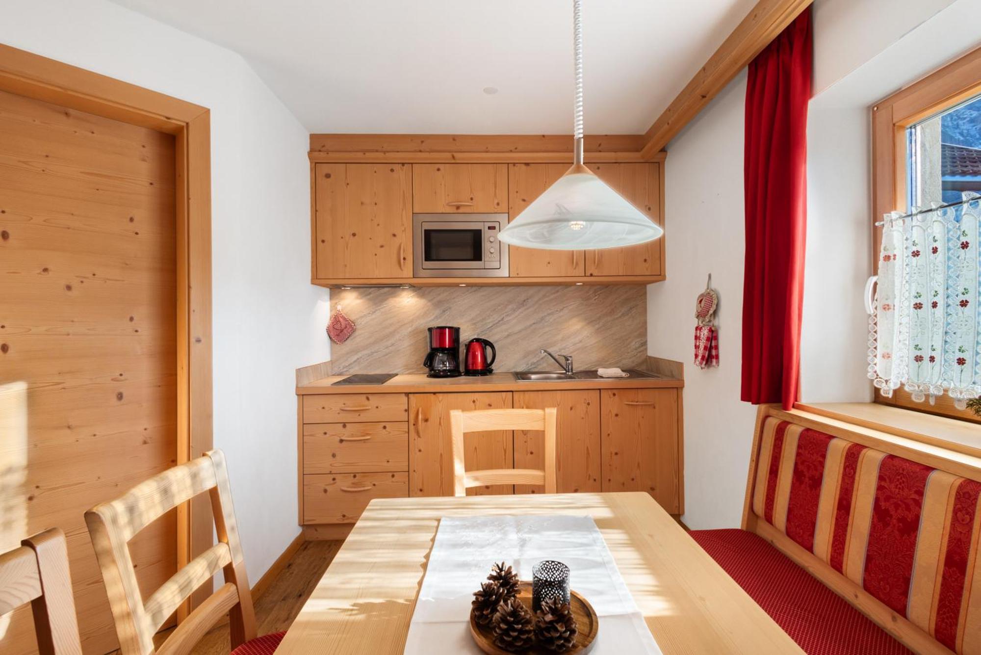Maierhof Villa Ла Вале Екстериор снимка